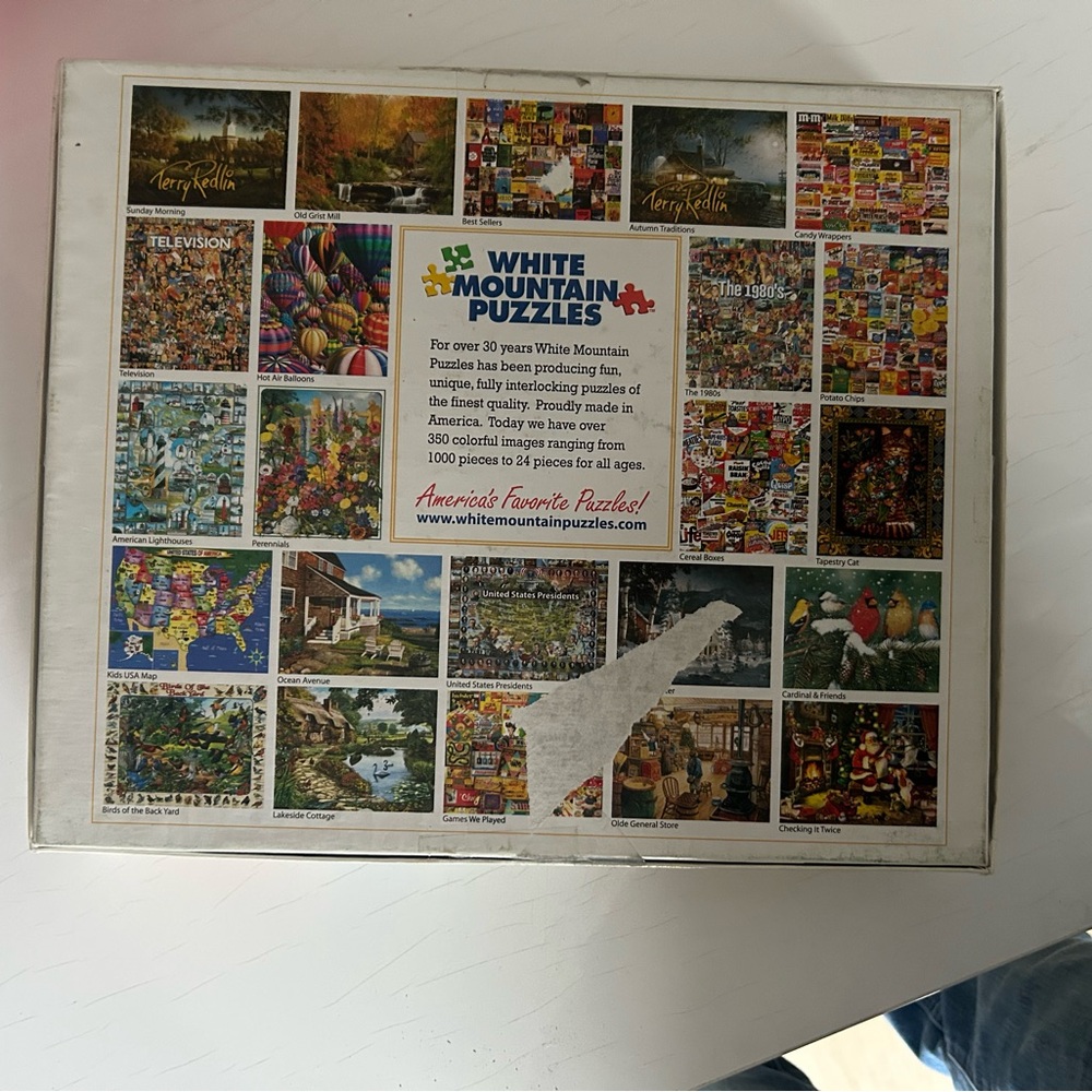White Mountain Candy Wrappers 1000 Piece Jigsaw Puzzle Vintage Candy Collage - Picture 2 of 2